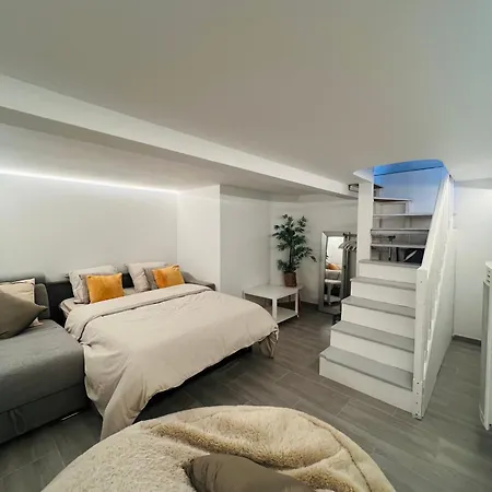Triplex Home *
