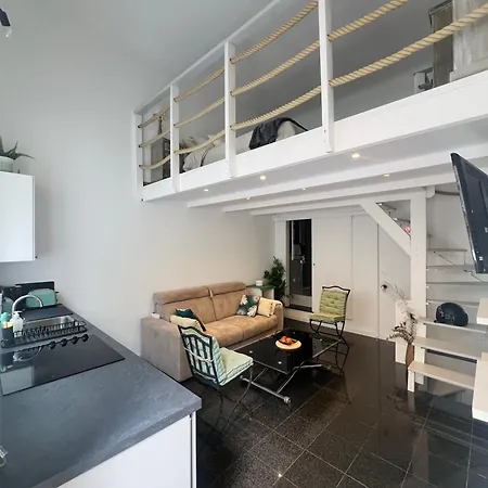 Triplex Home